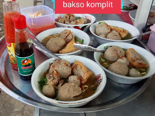 Bakso Tino Group: Rasa yang Menggigit di Jantung Cilacap